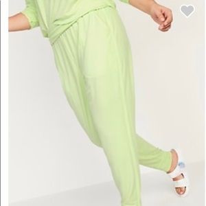 Old Navy live in joggers BNWOT